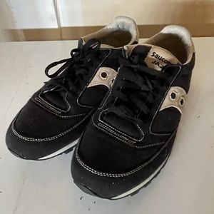 Saucony Jazz- black, Men’s size 11.5